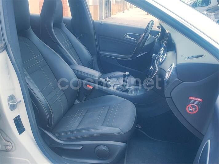 MERCEDES-BENZ Clase CLA 180 AMG Line